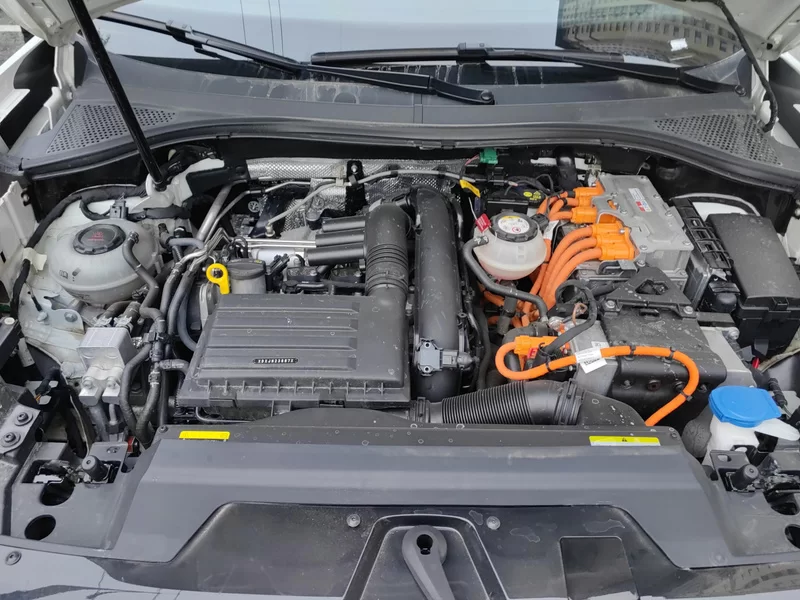 Volkswagen Tayron GTE 2022 #8 Volkswagen Tayron GTE 2022 car image #8