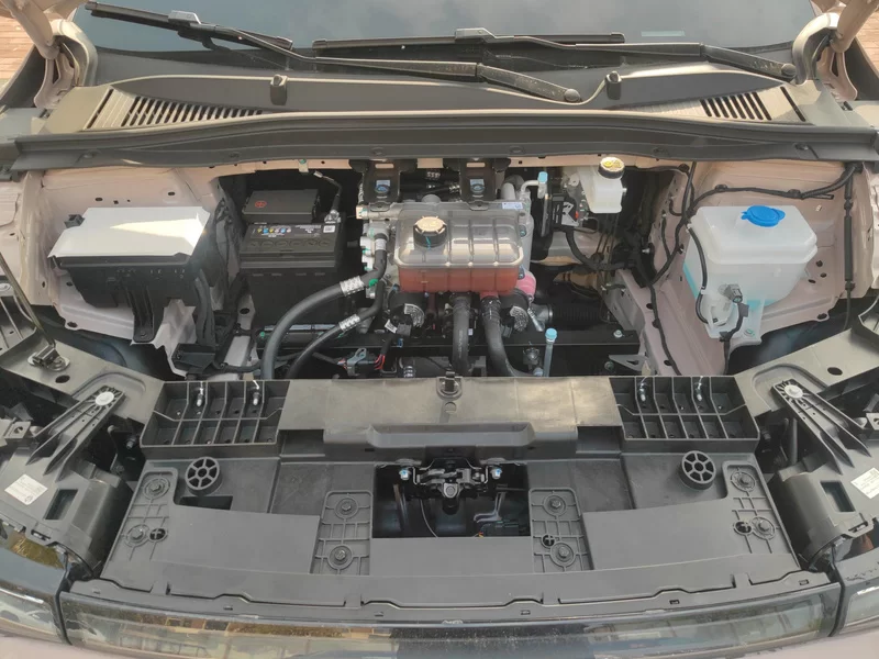 零跑汽车 零跑B01 2025 汽车图片 #8