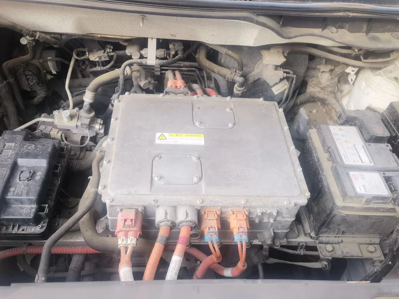 BYD Yuan New Energy 2019 immagine di auto #8