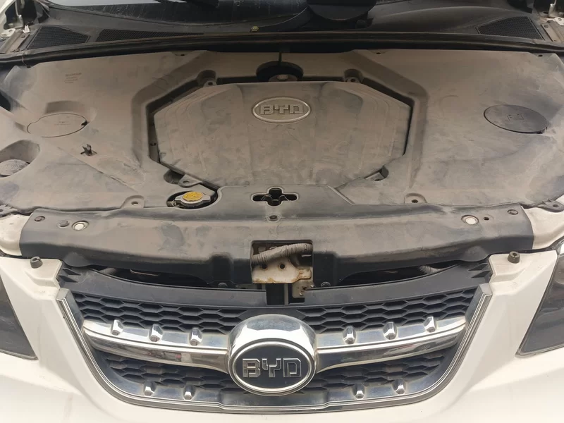 BYD S6 2013 imagen de coche #8