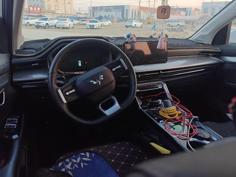 Wuling Asta 2022 car image #8