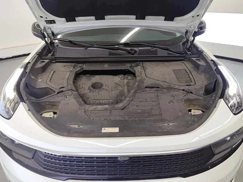 Lynk & Co 01 2019 #8 Lynk & Co 01 2019 car image #8