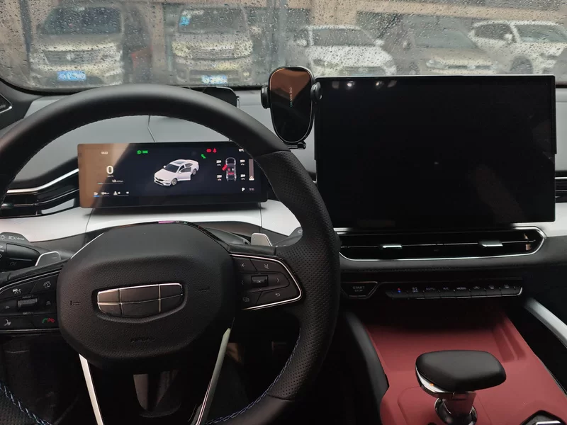 GEELY Preface 2025 car image #8