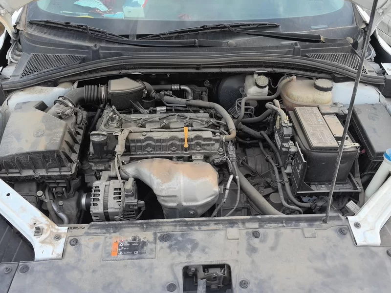 5 2023 immagine di auto #8