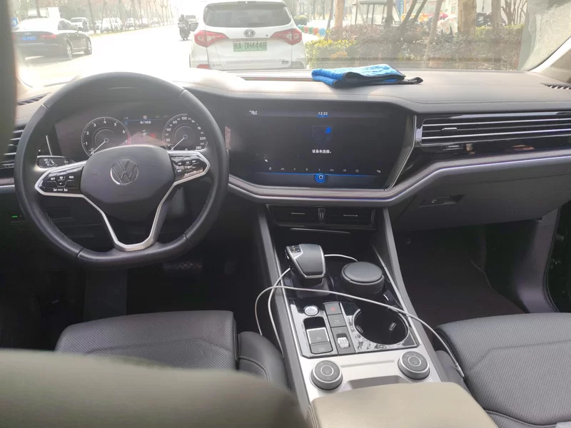 Volkswagen Touareg 2021 car image #8