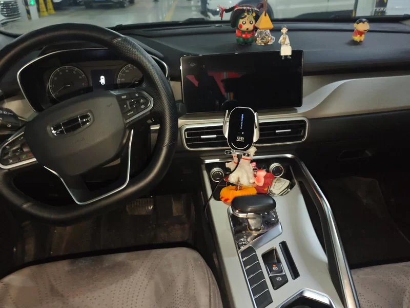 GEELY Coolray 2024 изображение автомобиля #8