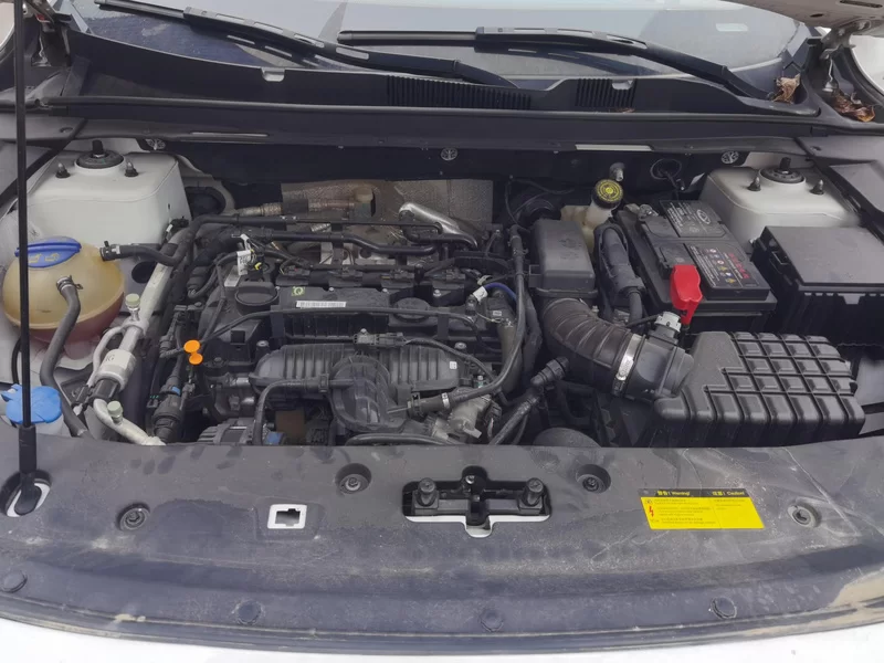 X70 2023 car image #8