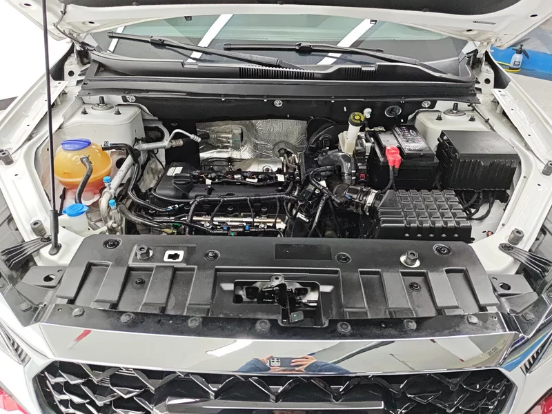 X70 2023 #8 X70 2023 car image #8