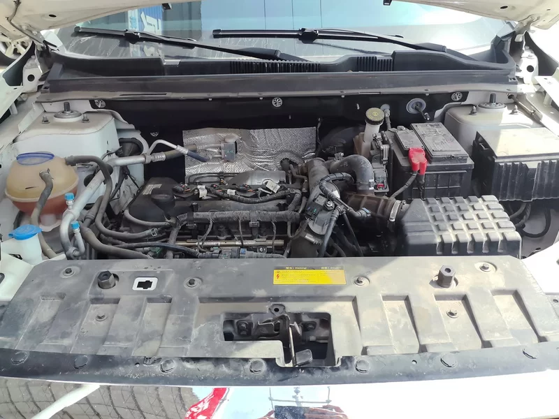 X70 2023 car image #8
