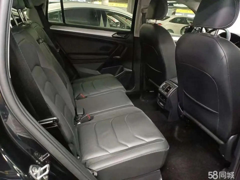 Volkswagen Tiguan L 2020 изображение автомобиля #8