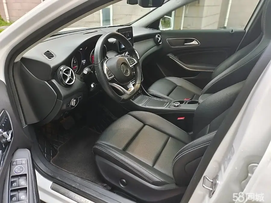 Mercedes-Benz GLA Class 2019 car image #8