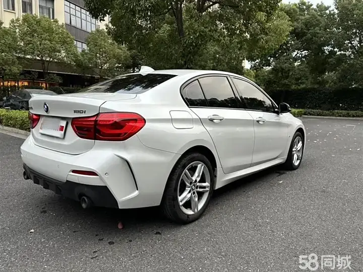 BMW 1 Series 2022 car image #8