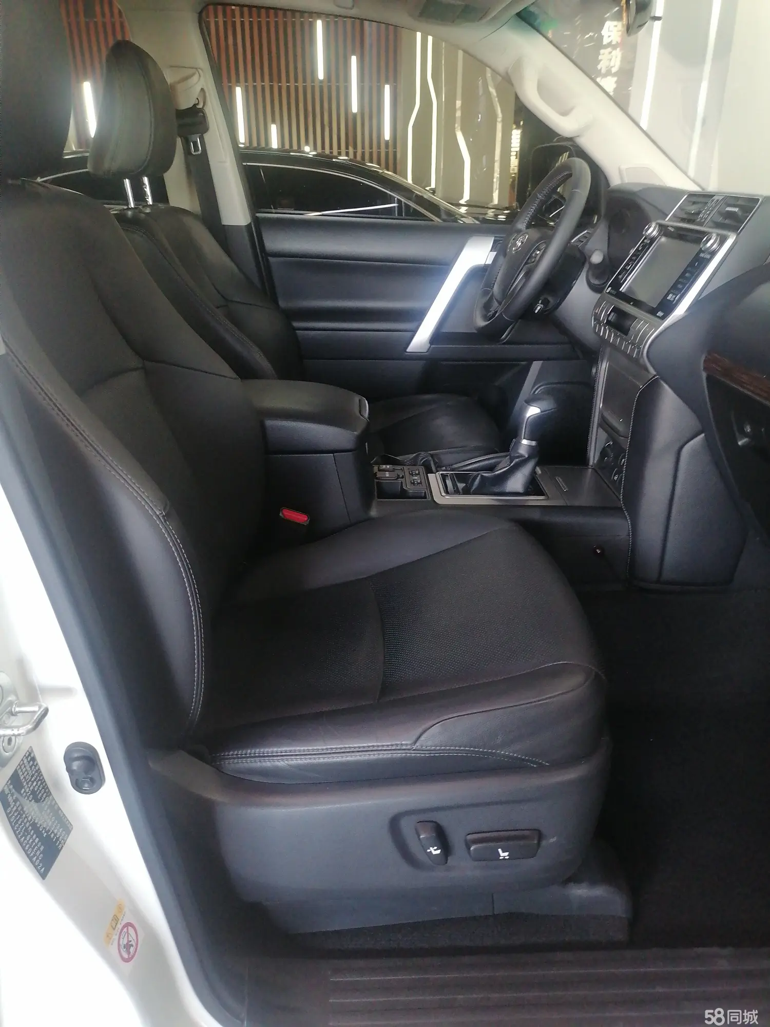 Toyota Land Cruiser Prado 2017 #8 Toyota Land Cruiser Prado 2017 car image #8