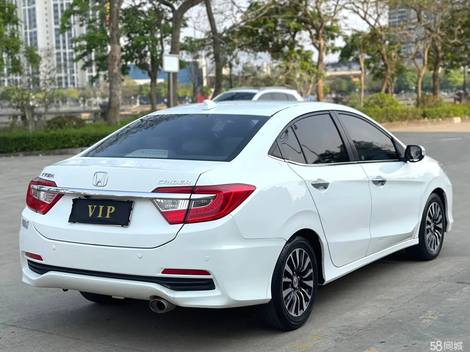 Honda Crider 2013 car image #8