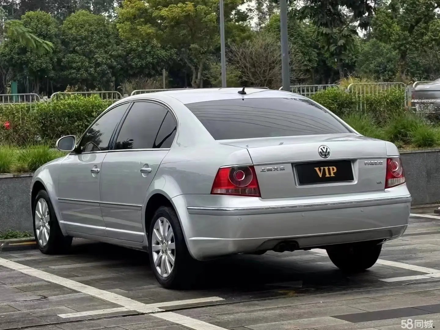 Volkswagen Passat Lingyu 2009 immagine di auto #8