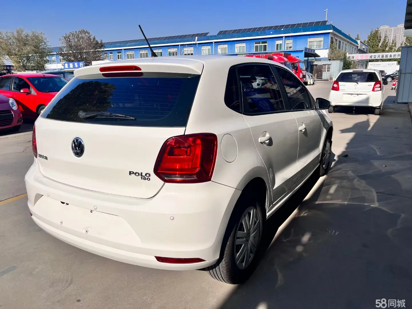 Volkswagen e-up! 2018 immagine di auto #8