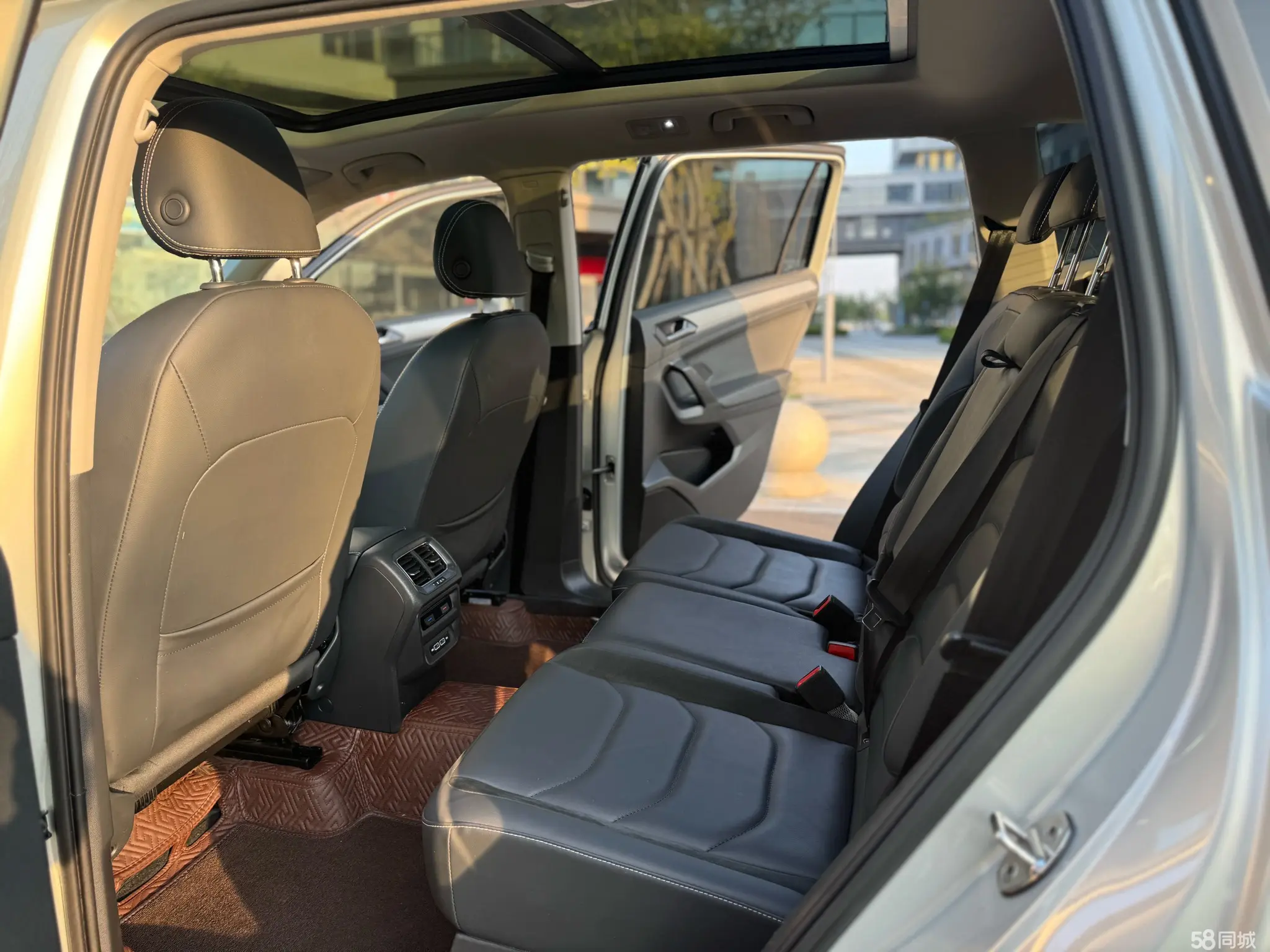 Volkswagen Tiguan L 2020 car image #8