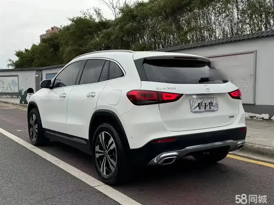 Mercedes-Benz GLA Class 2022 car image #8