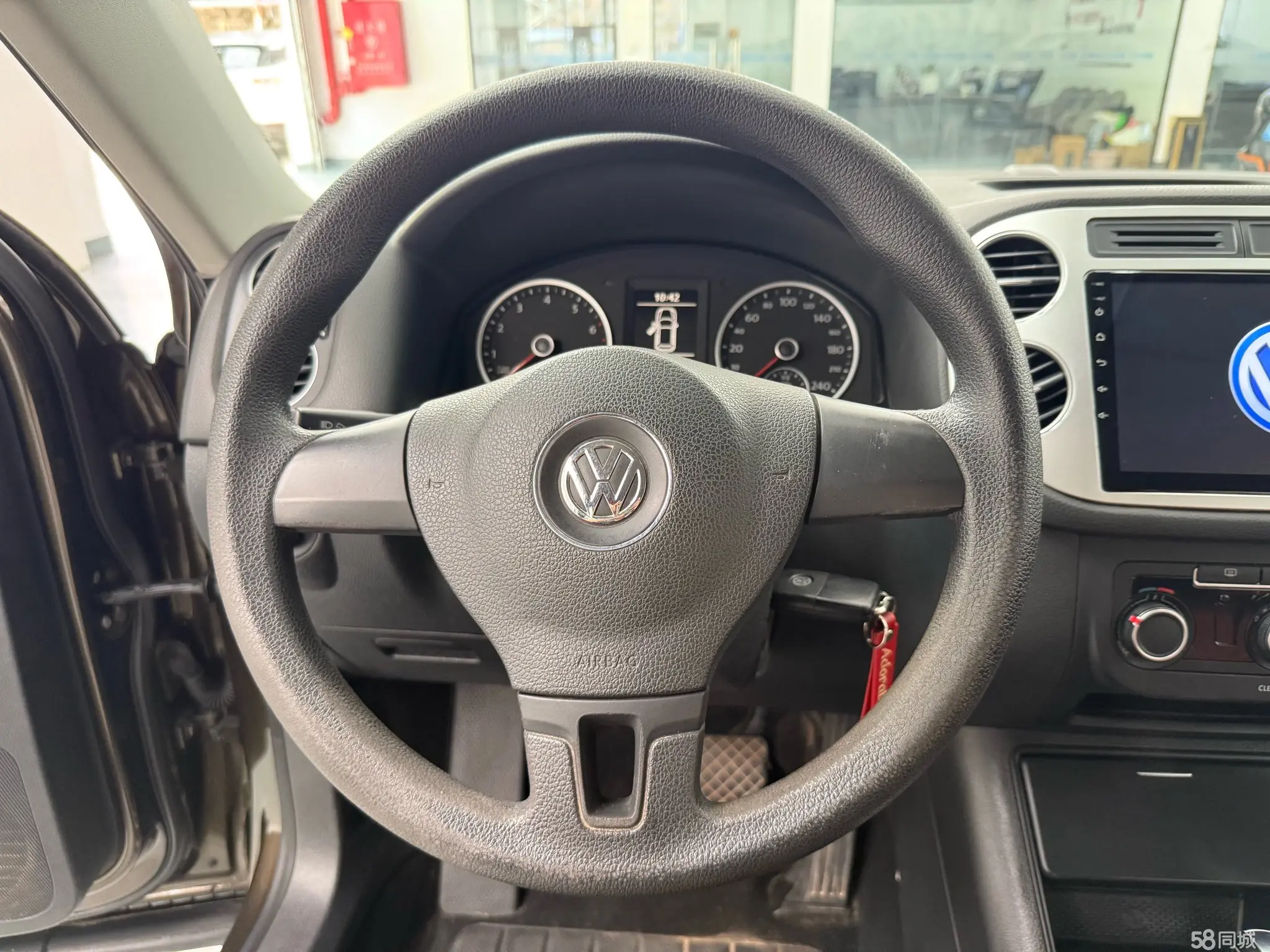 Volkswagen Tiguan 2018 car image #8