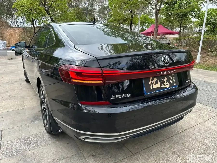 Volkswagen Passat 2021 car image #8