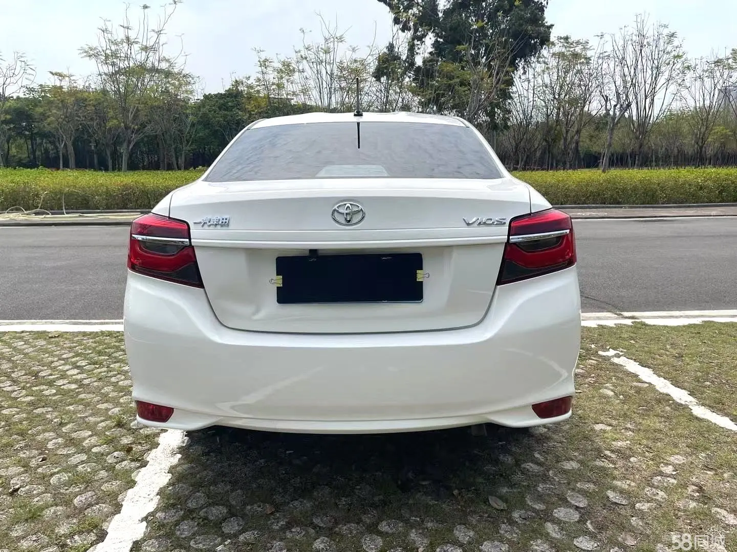 Toyota Vios FS 2023 immagine di auto #8