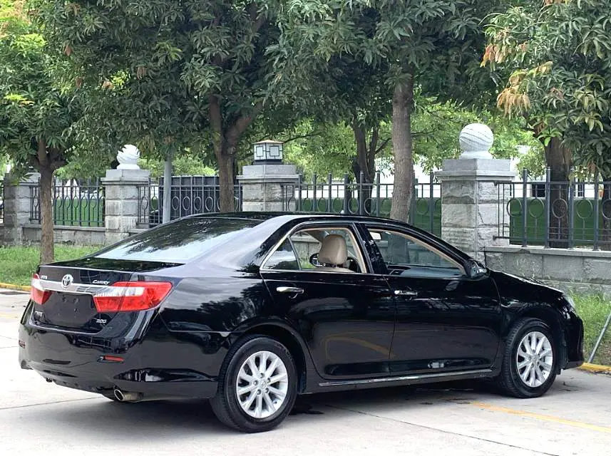 Toyota Camry 2012 immagine di auto #8