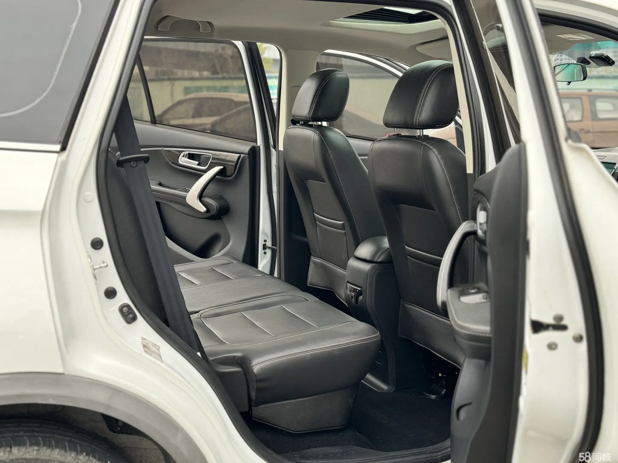 SWM斯威汽车 SWM斯威X7 2018 汽车图片 #8