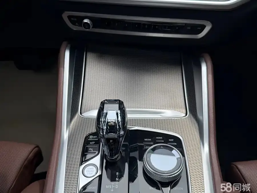 BMW X6 2022 immagine di auto #8