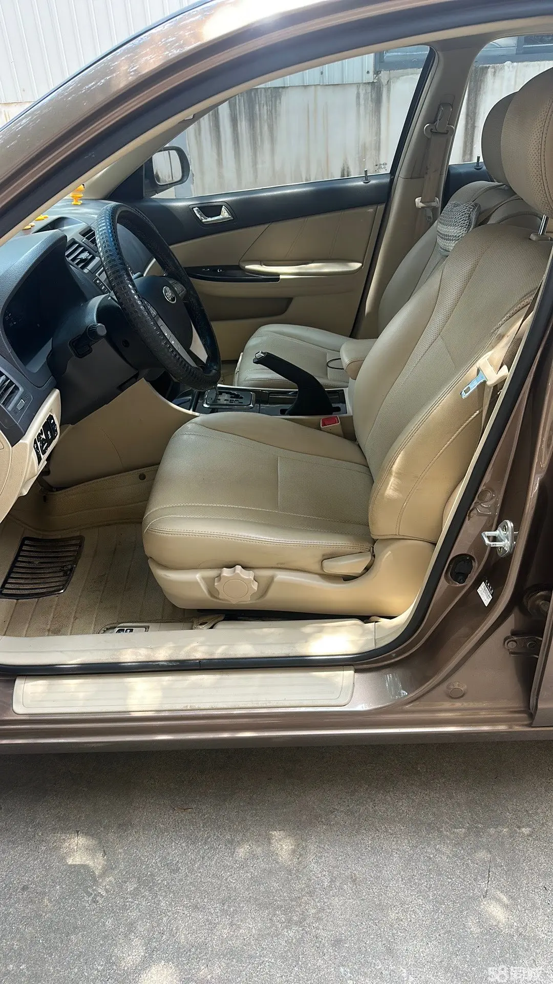 BYD G6 2013 صورة سيارة #8