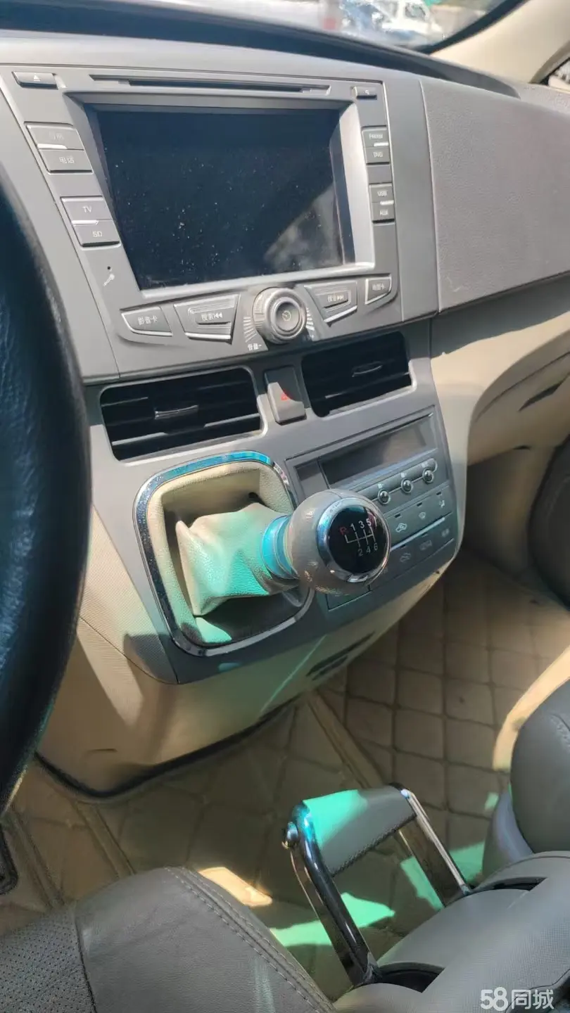 BYD M6 2014 изображение автомобиля #8