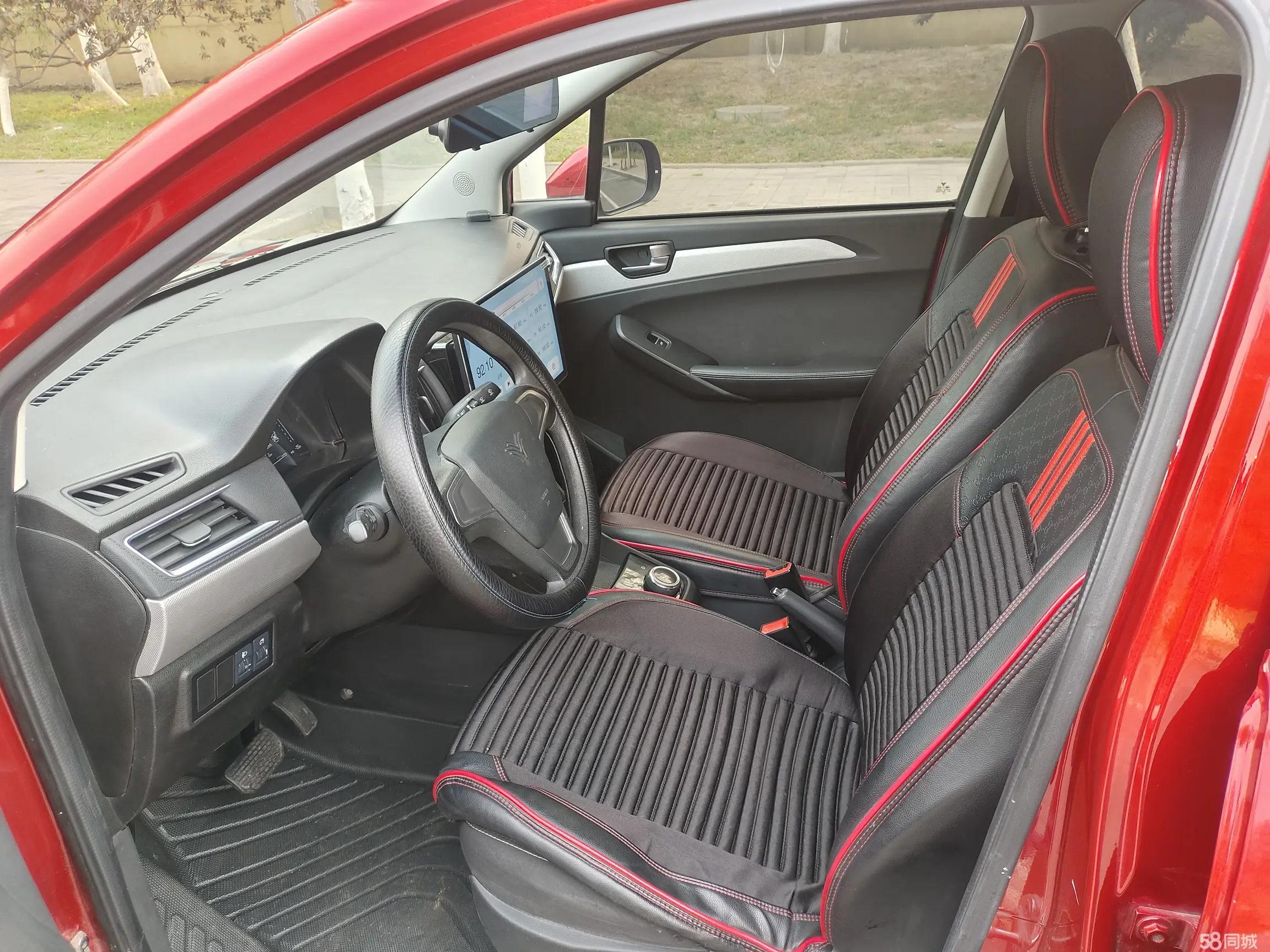 哪吒汽车 哪吒N01 2020 汽车图片 #8