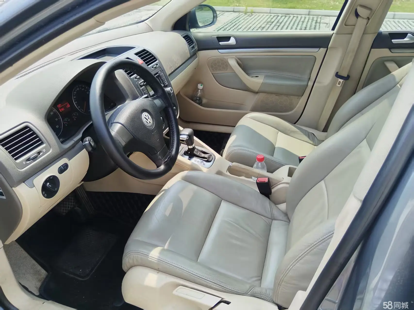 Volkswagen Sagitar 2010 immagine di auto #8