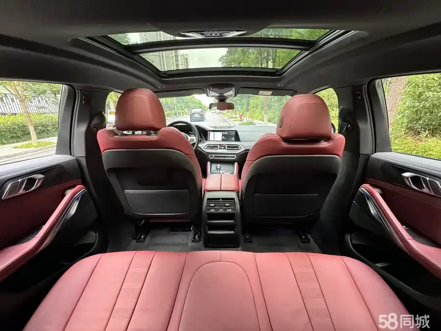 BMW X6 2023 car image #8