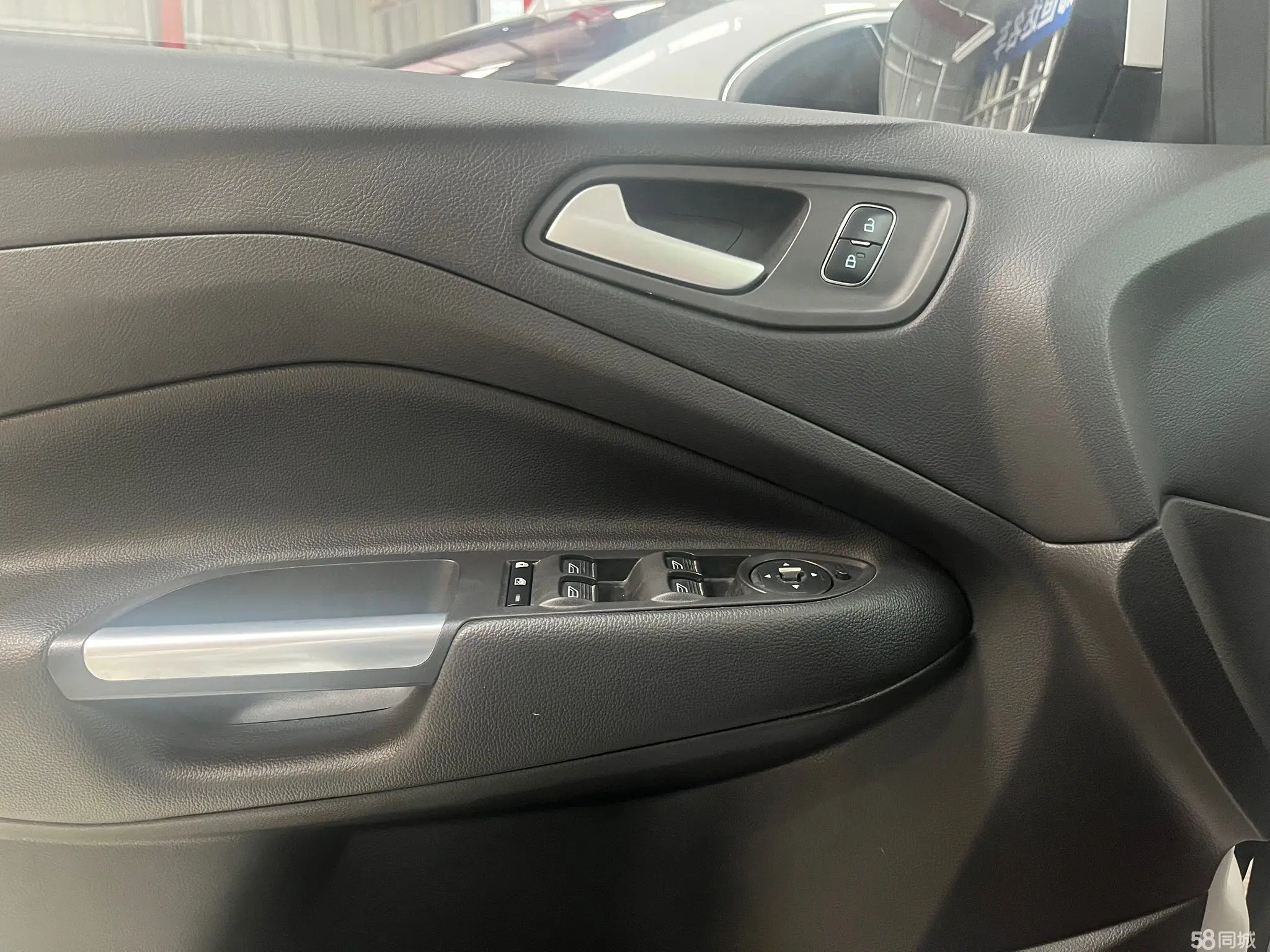 Ford Kuga 2019 #8 Ford Kuga 2019 car image #8