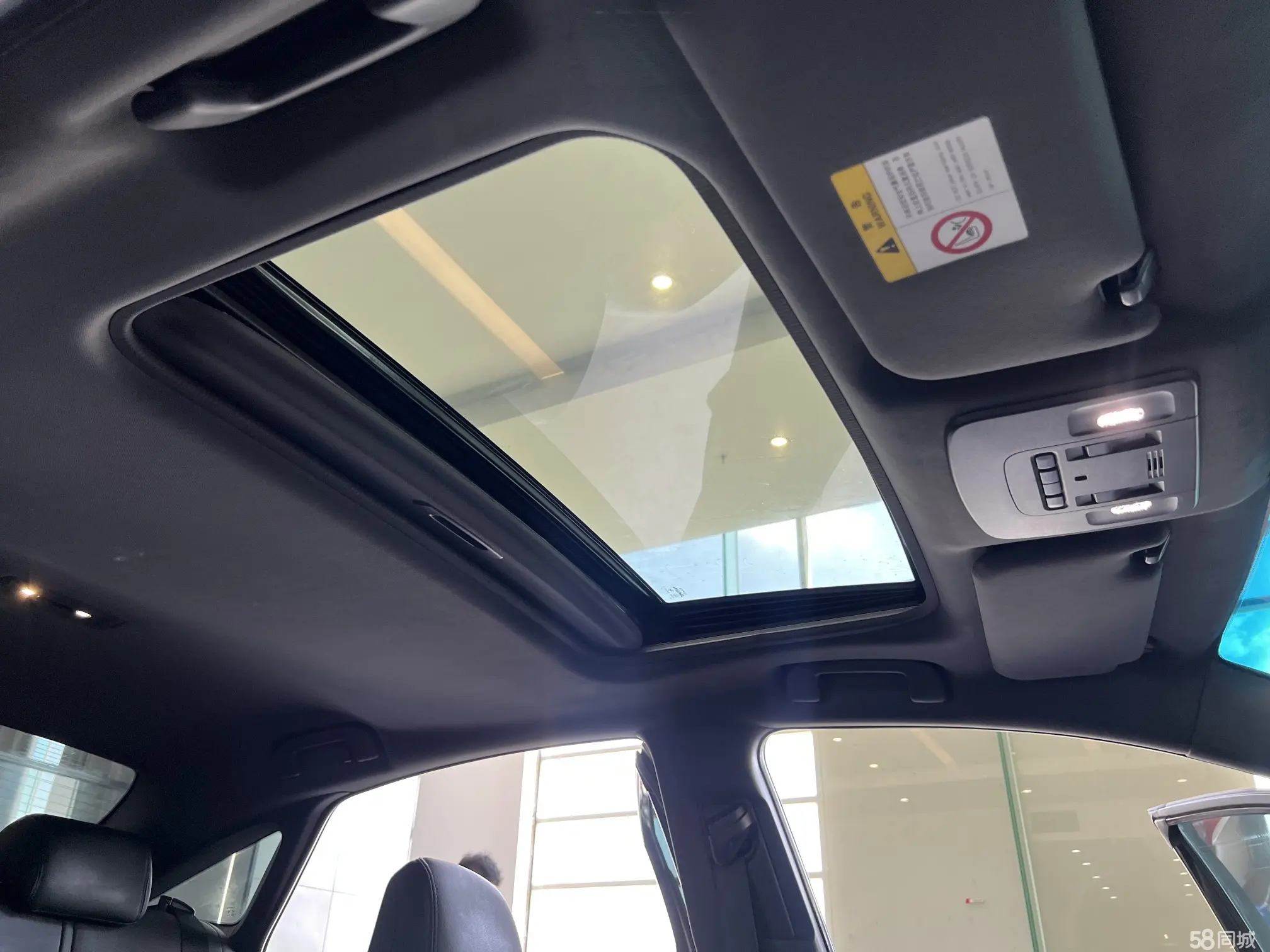 Toyota Avalon 2022 car image #8