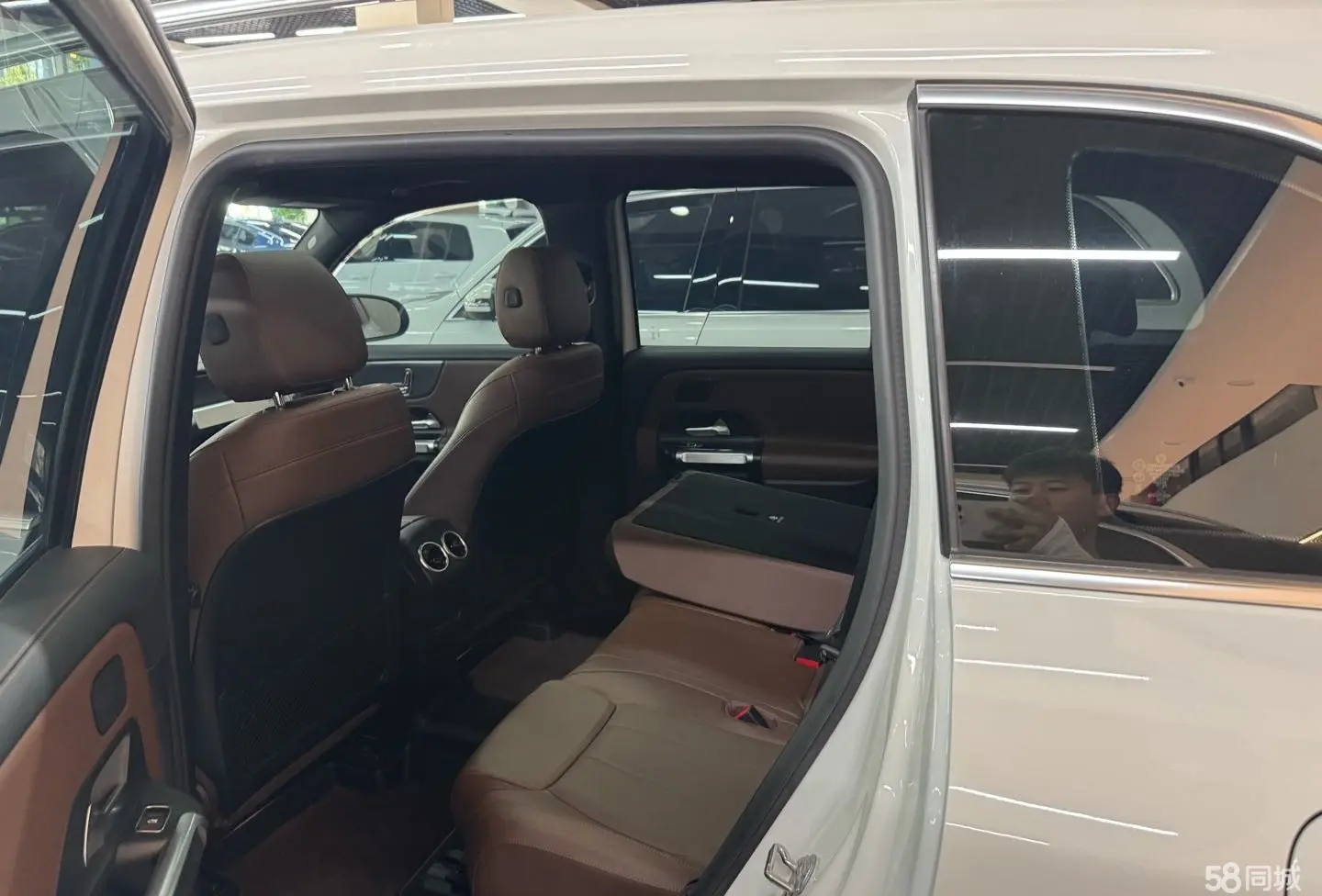 Mercedes-Benz GLB Class 2020 immagine di auto #8