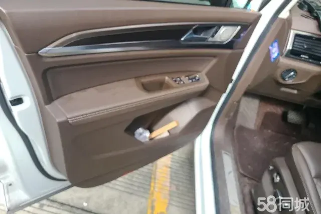 Volkswagen Viloran 2022 car image #8