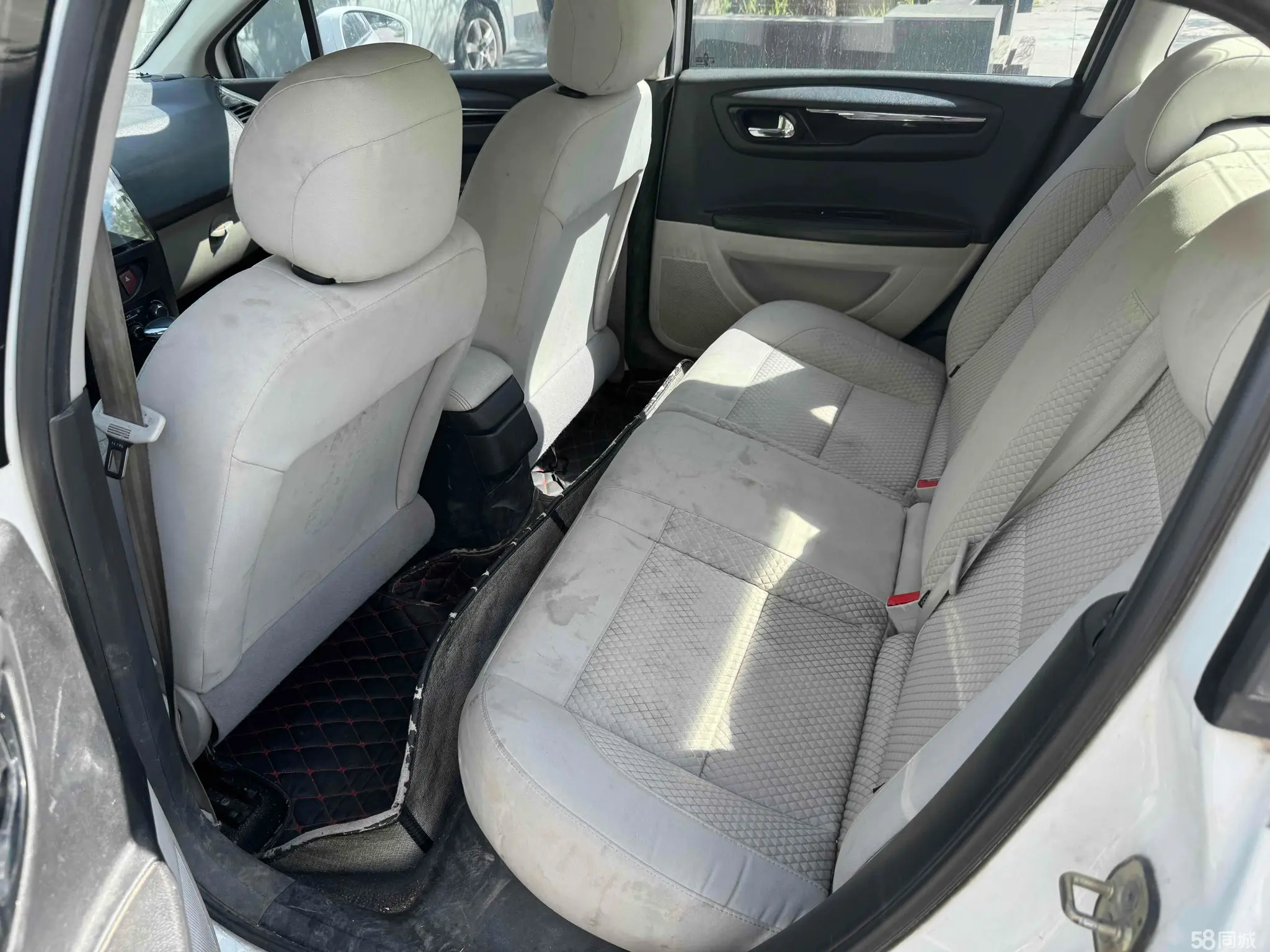 Citroen C-Quatre 2012 car image #8