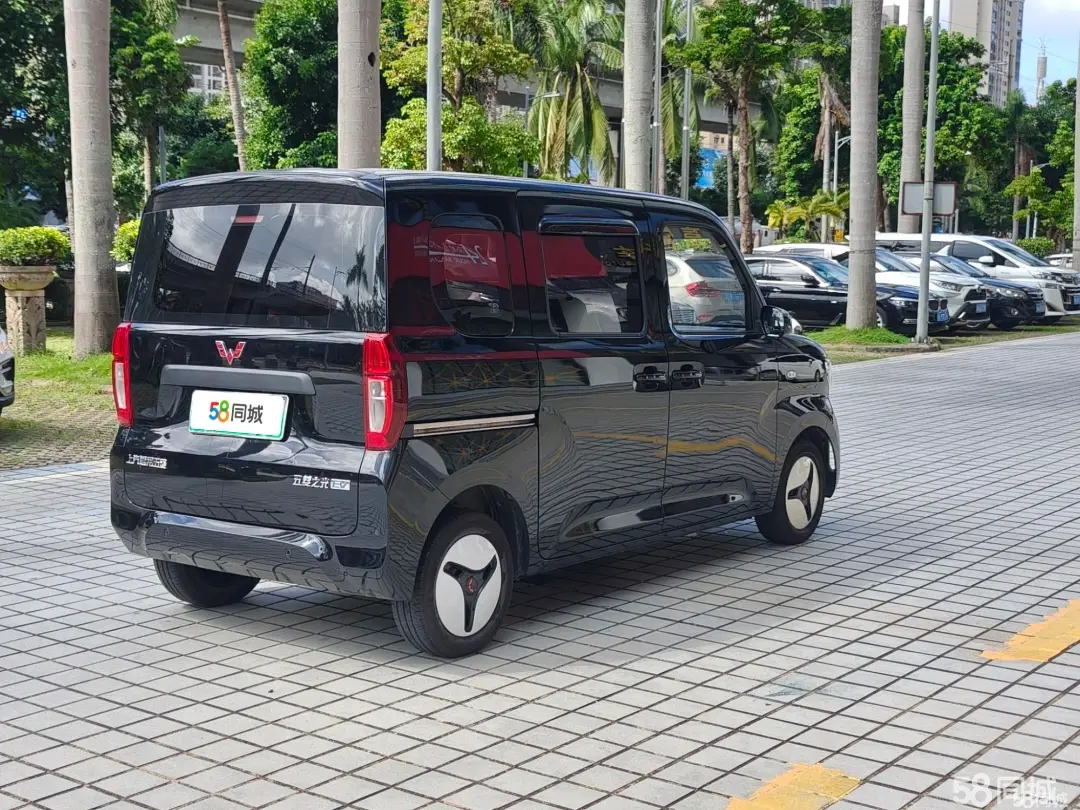 五菱汽车 五菱之光新能源 2025 汽车图片 #8