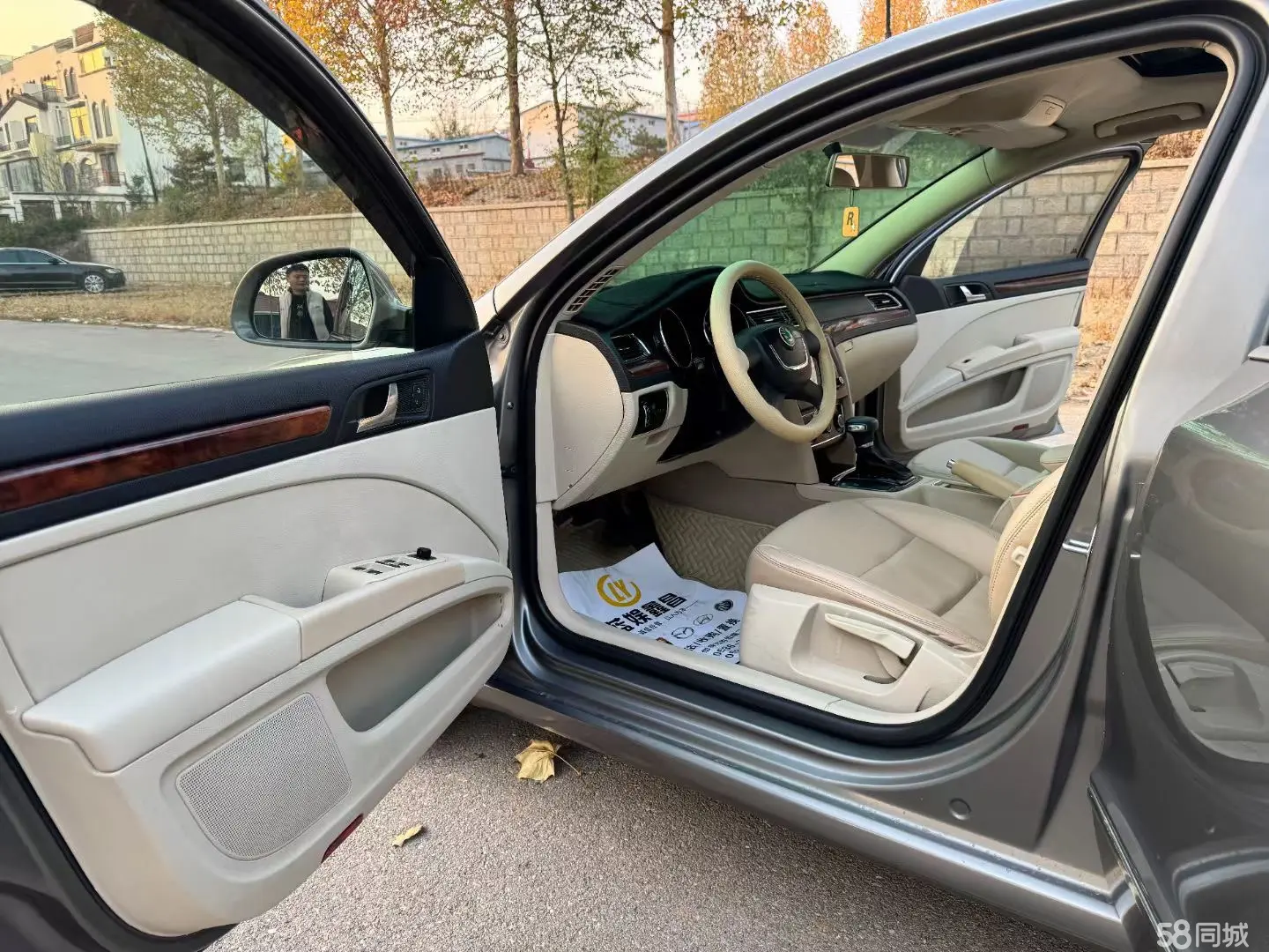 Skoda Superb 2010 immagine di auto #8