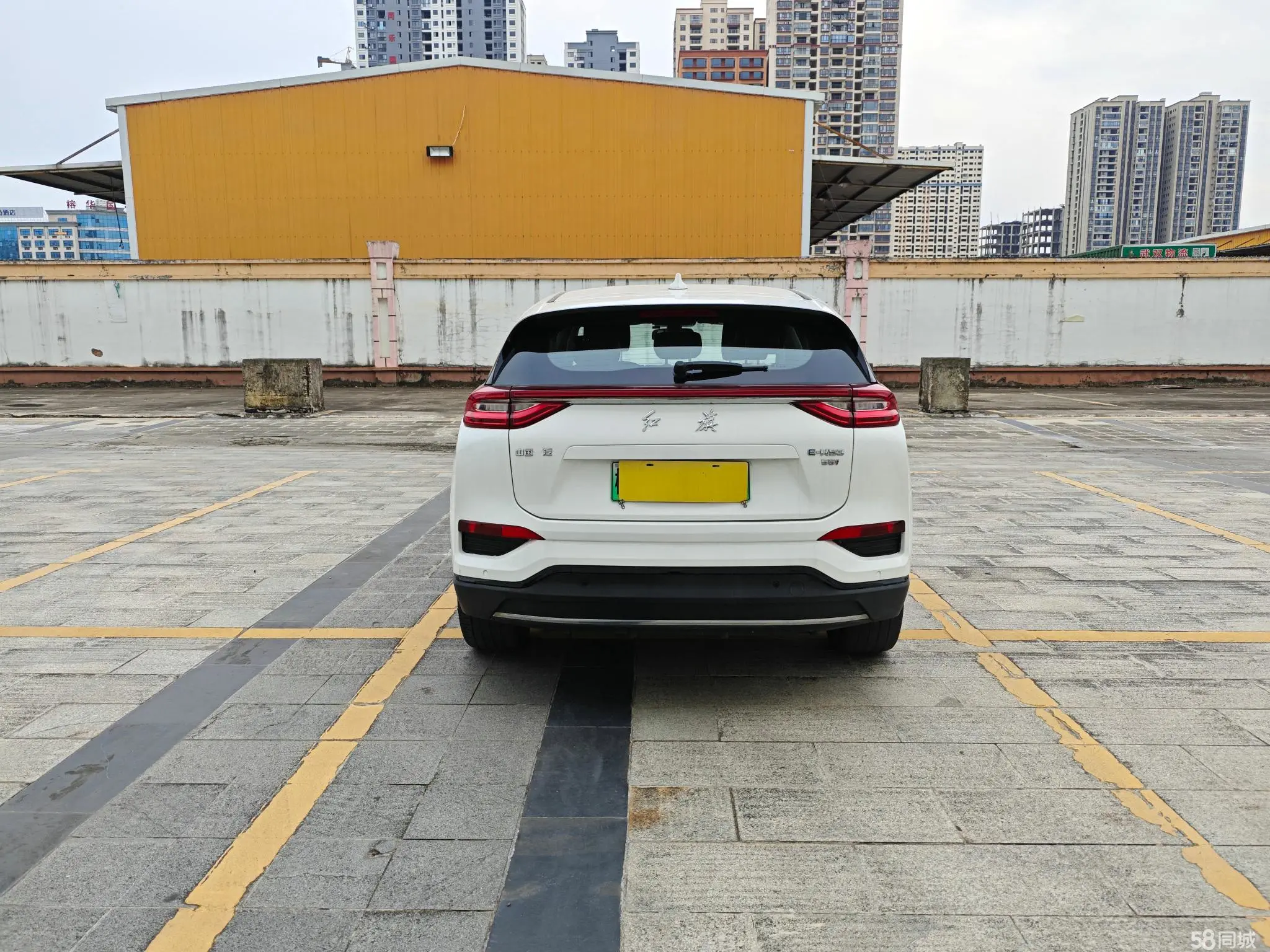 HongQi E-HS3 2019 immagine di auto #8