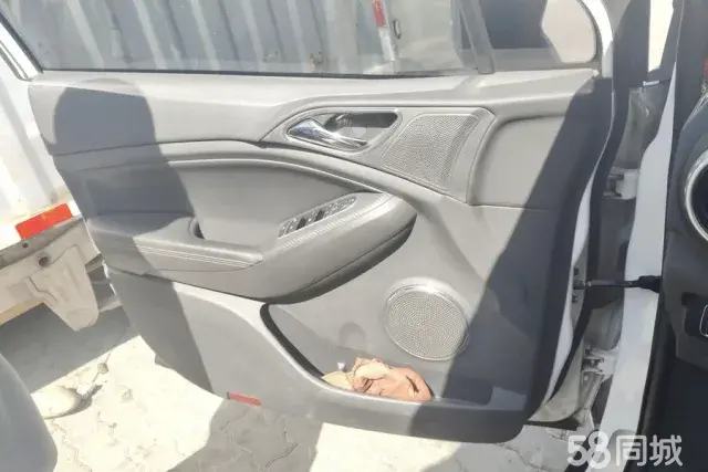 BYD Yuan 2017 #8 BYD Yuan 2017 car image #8