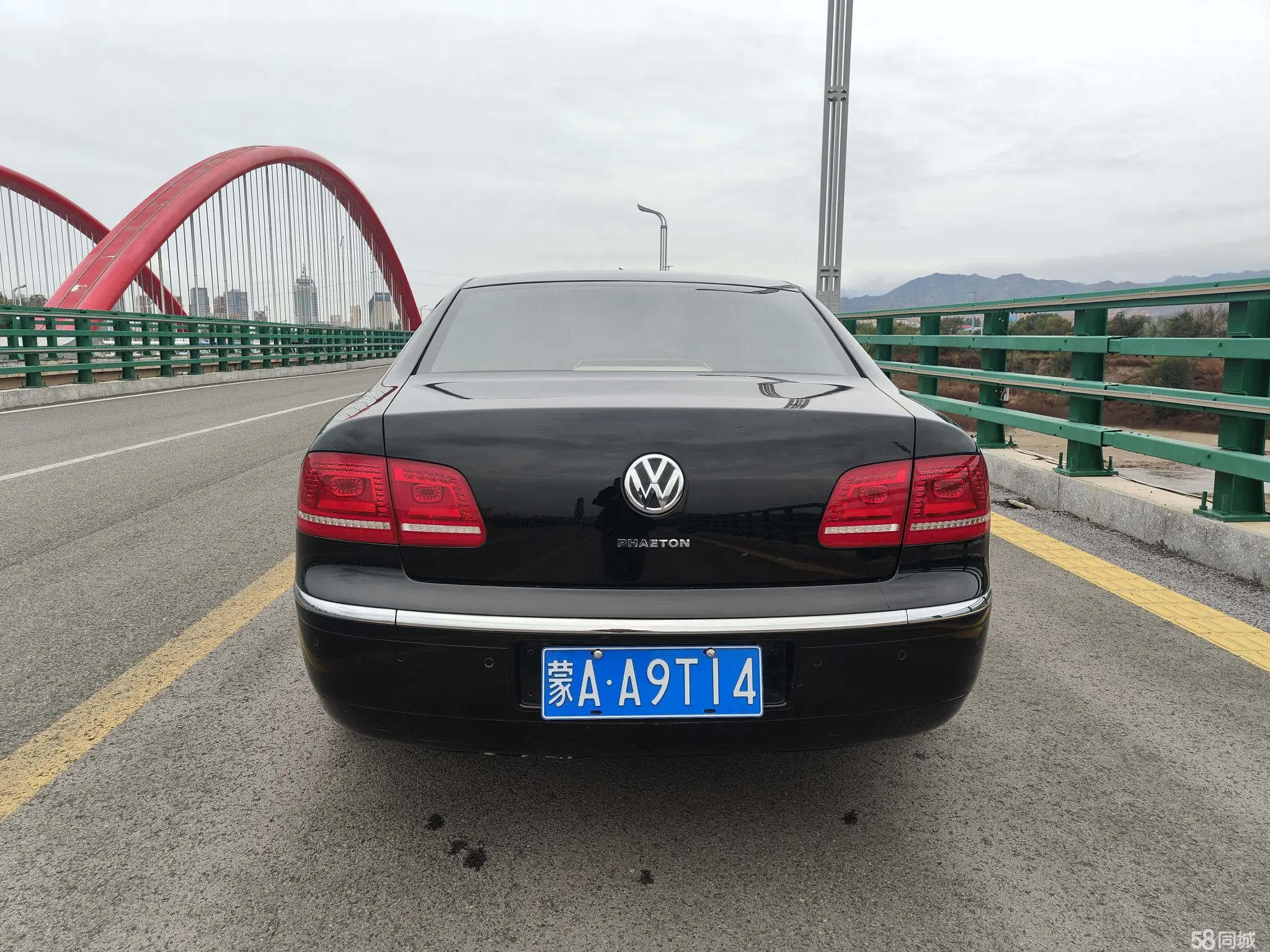 Volkswagen Pheaton 2011 immagine di auto #8