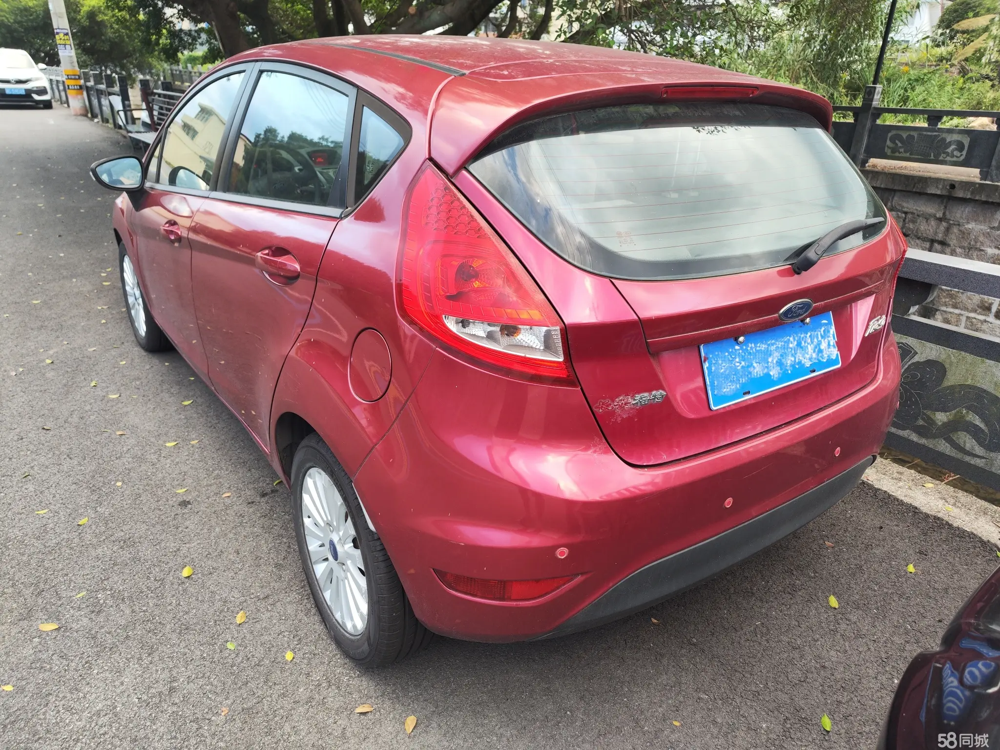 Ford Fiesta 2012 car image #8