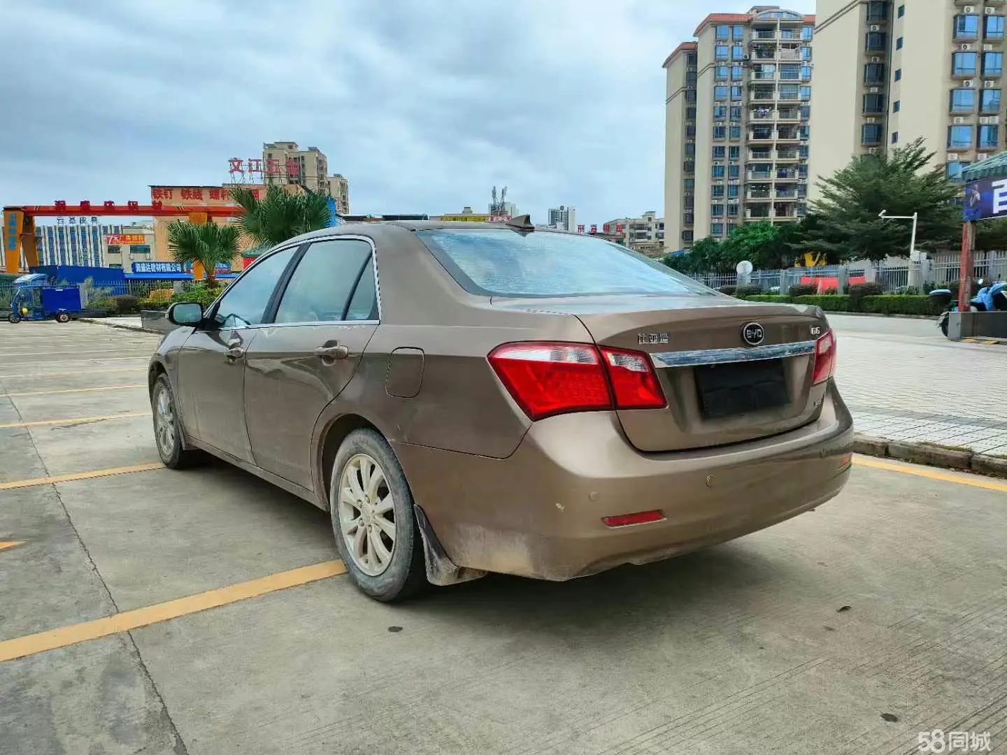 BYD G6 2012 car image #8