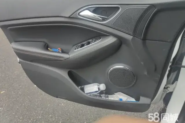 BYD Yuan 2017 صورة سيارة #8