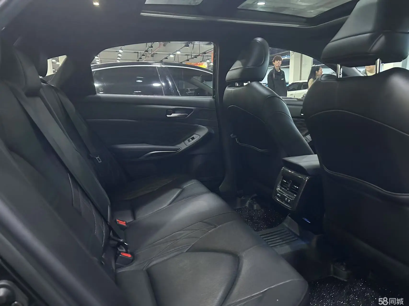 Toyota Avalon 2019 car image #8