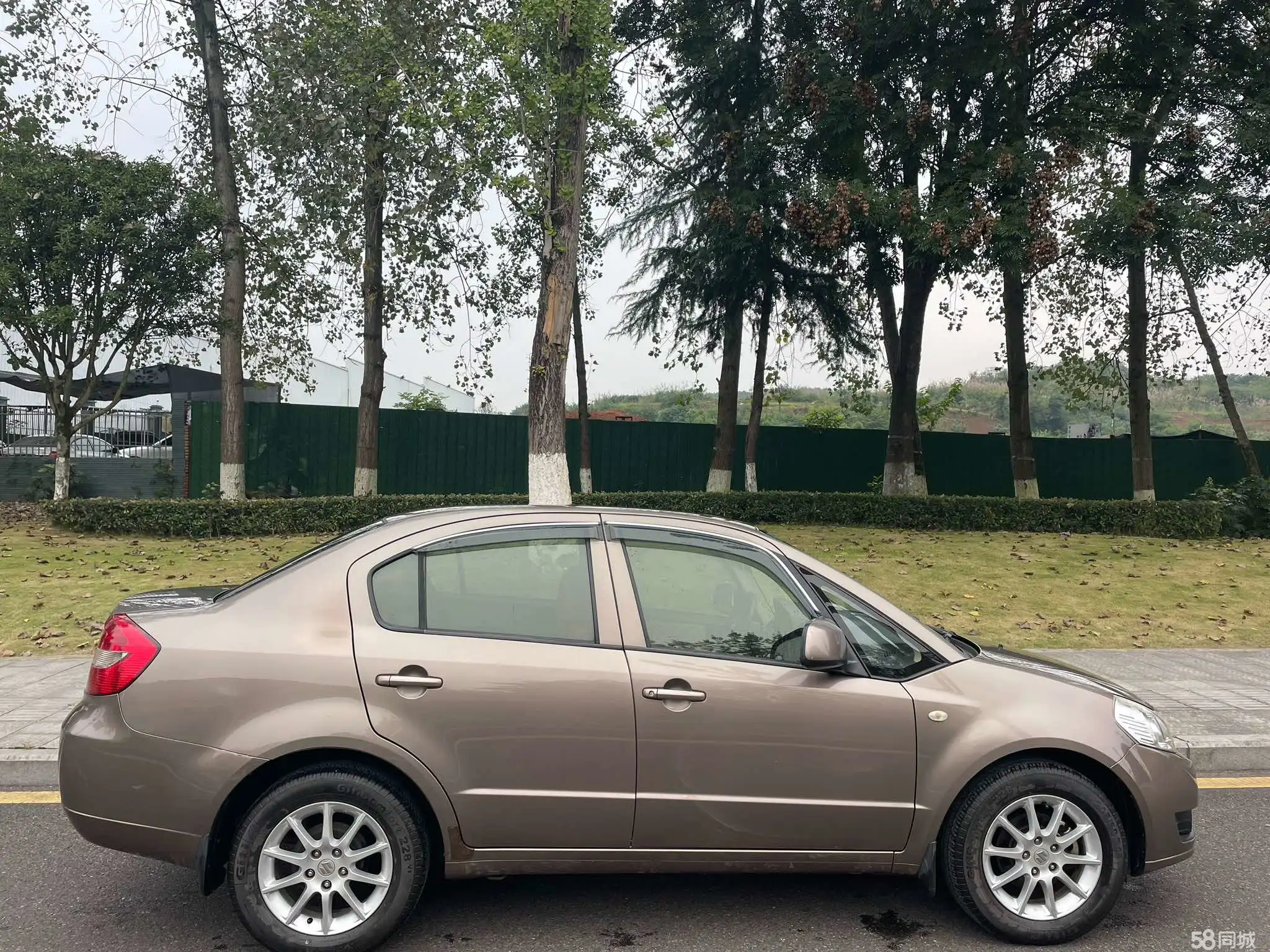 Suzuki SX4 Sedan 2013 imagem de carro #8