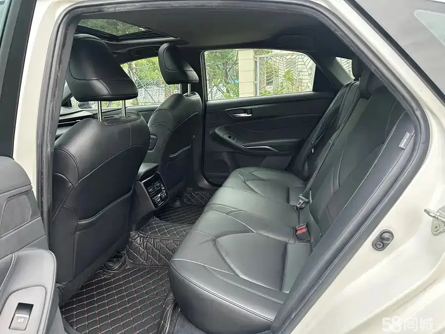 Toyota Avalon 2021 car image #8