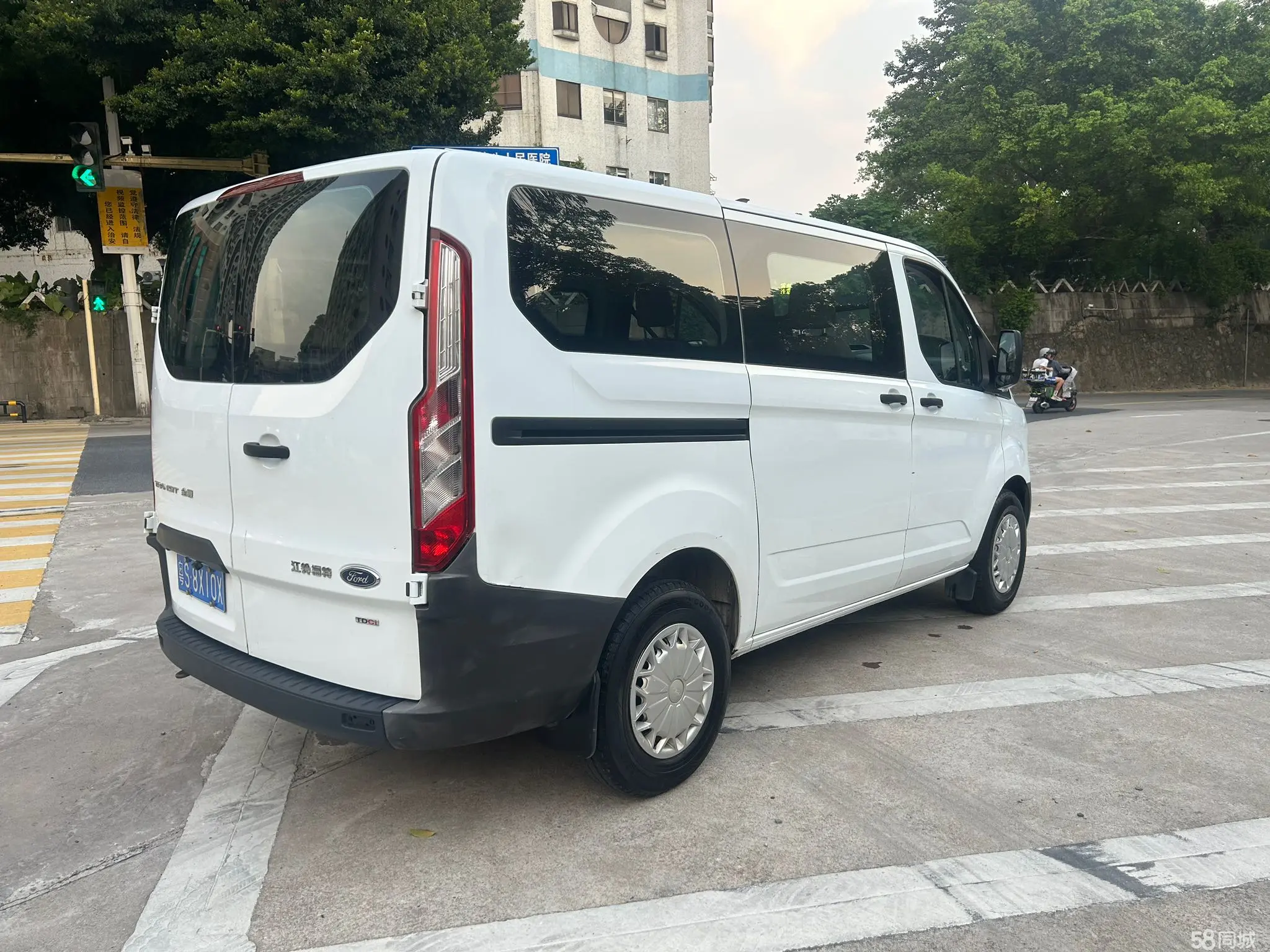 Ford Transit 2019 car image #8